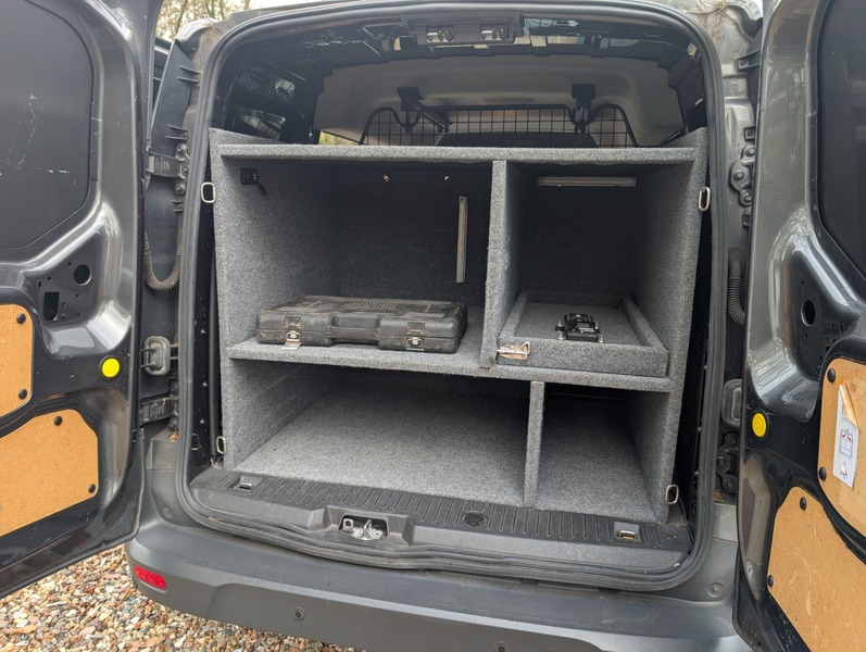 Used Ford Transit Connect 2017 for sale - 76596058: Photo 28