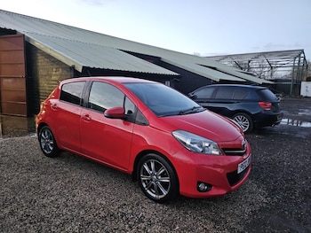 Used Toyota Yaris 2012 for sale - 77020511: Photo