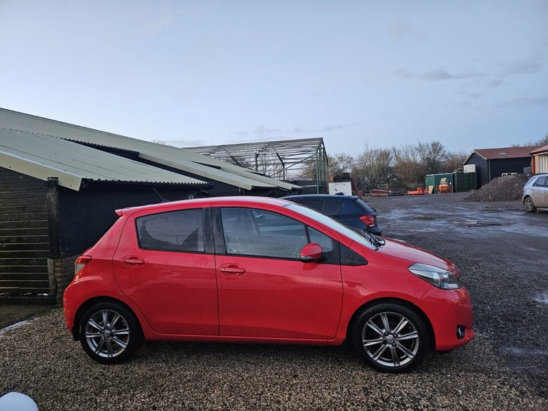 Used Toyota Yaris 2012 for sale - 77020511: Photo 3