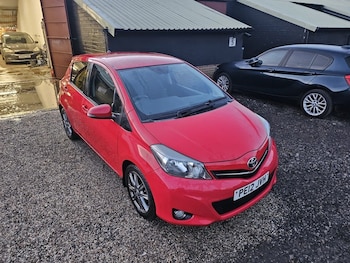 Used Toyota Yaris 2012 for sale - 77020511: Photo