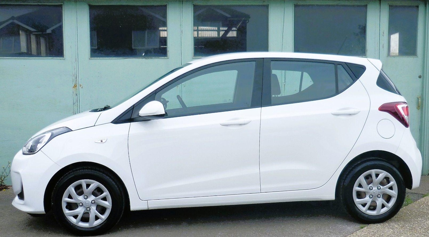 Used Hyundai i10 2018 for sale - 76914558: Photo 11