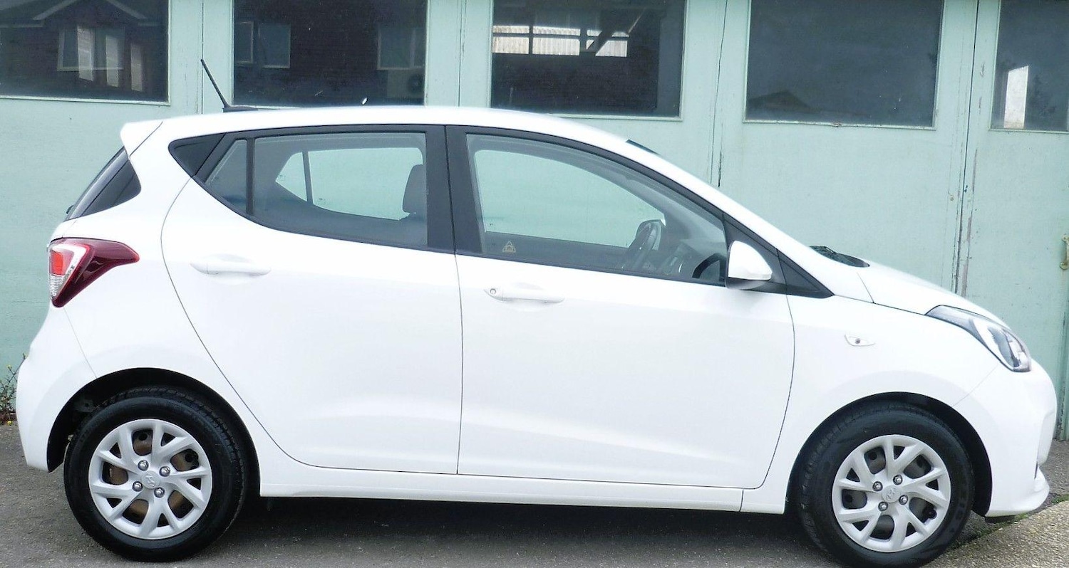 Used Hyundai i10 2018 for sale - 76914558: Photo 13