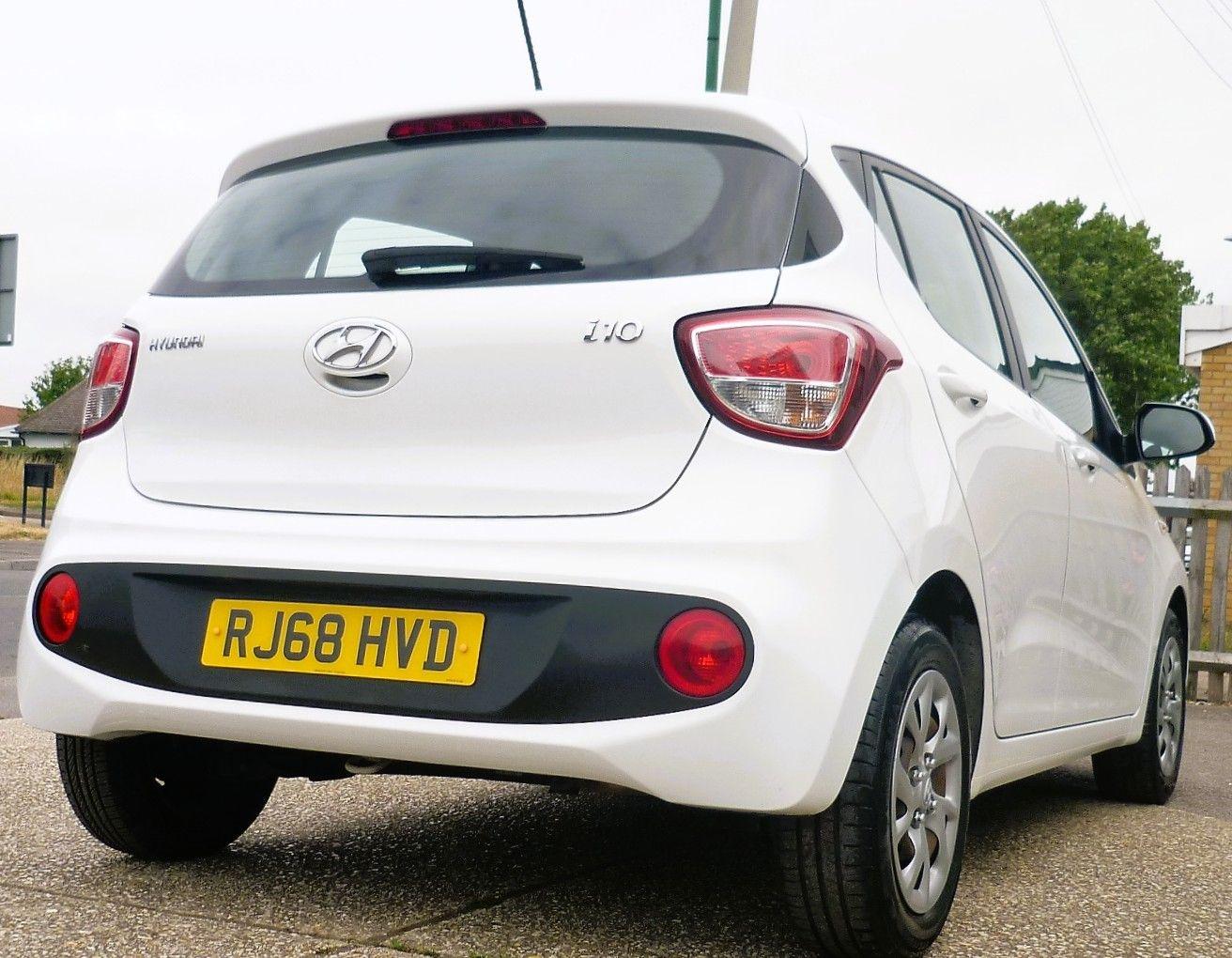 Used Hyundai i10 2018 for sale - 76914558: Photo 14