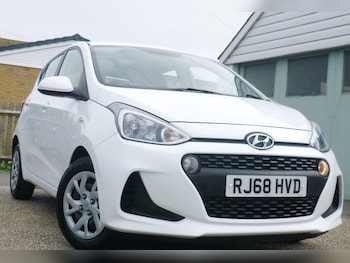Used Hyundai i10 2018 for sale - 76914558: Photo