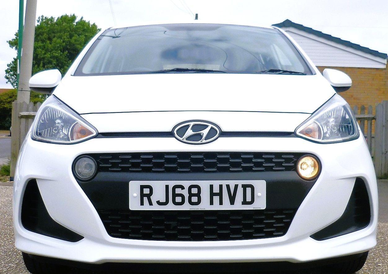 Used Hyundai i10 2018 for sale - 76914558: Photo 2