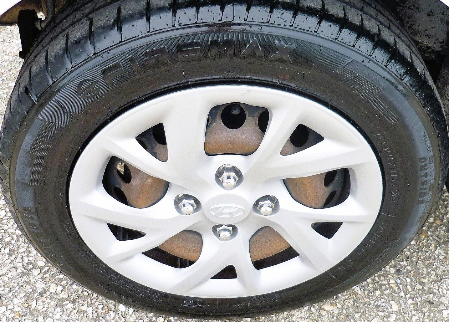 Used Hyundai i10 2018 for sale - 76914558: Photo 30