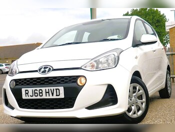 Used Hyundai i10 2018 for sale - 76914558: Photo