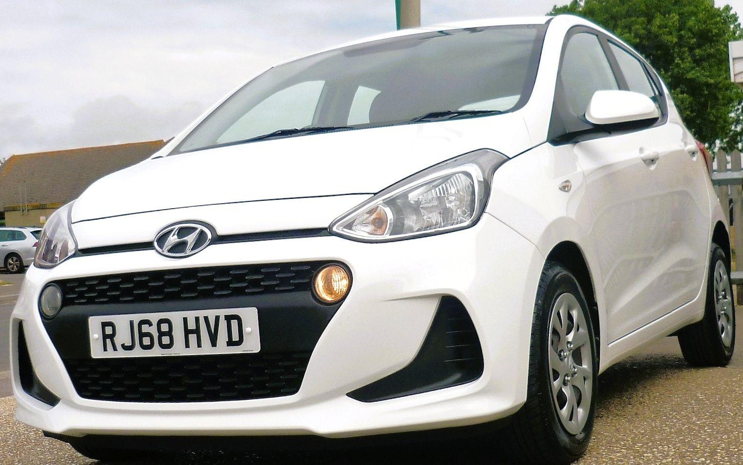 Used Hyundai i10 2018 for sale - 76914558: Photo 8
