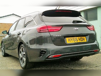 Used Kia Ceed 2018 for sale - 76914552: Photo