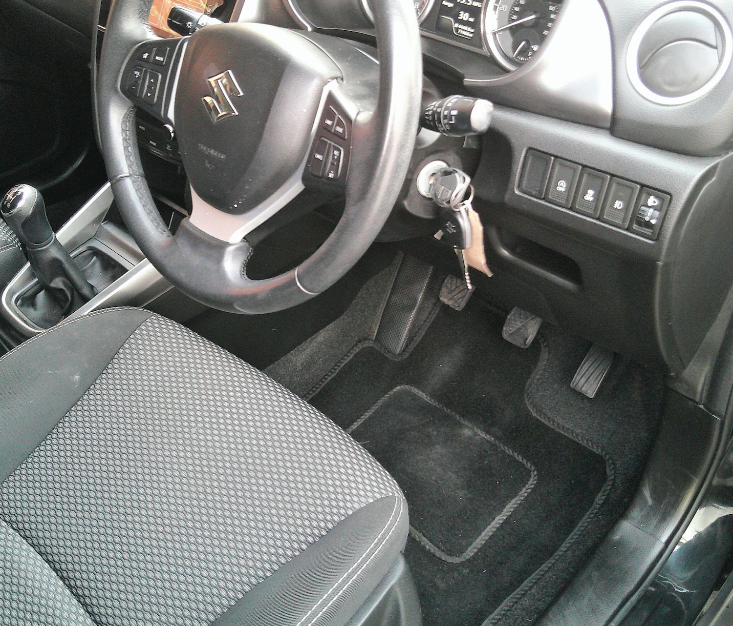 Used Suzuki Vitara 2018 for sale - 77305858: Photo 37