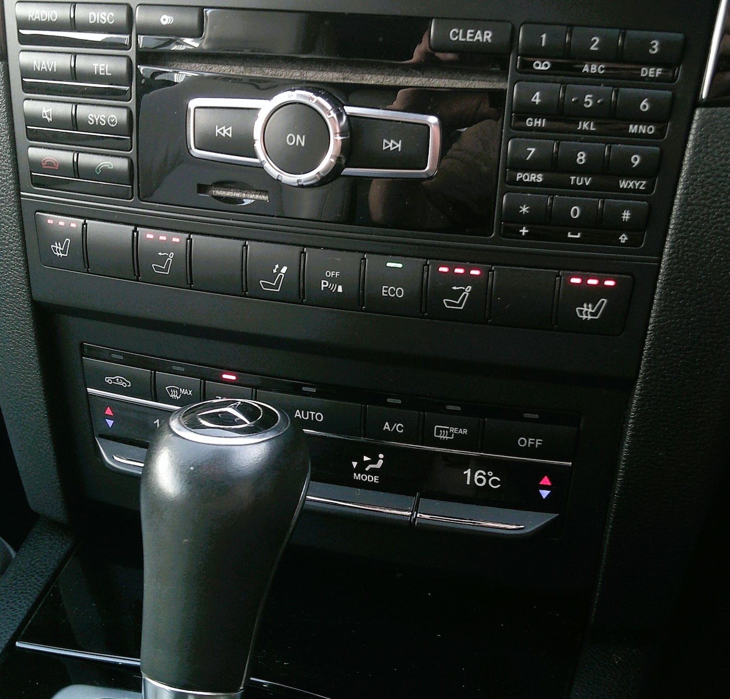 Used Mercedes-Benz E Class for sale - 77670363: Photo 32