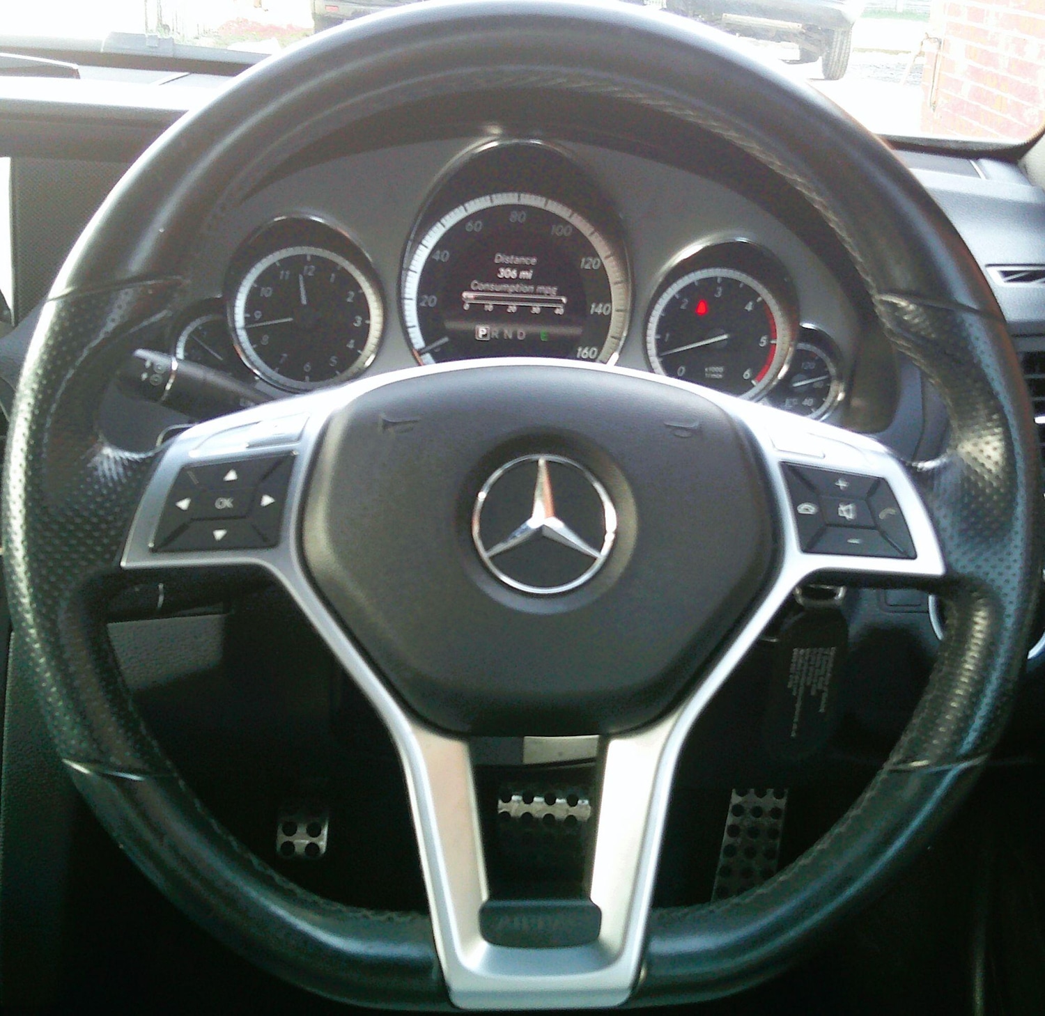 Used Mercedes-Benz E Class for sale - 77670363: Photo 40