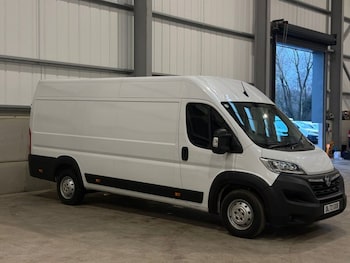 Vauxhall Movano feature image
