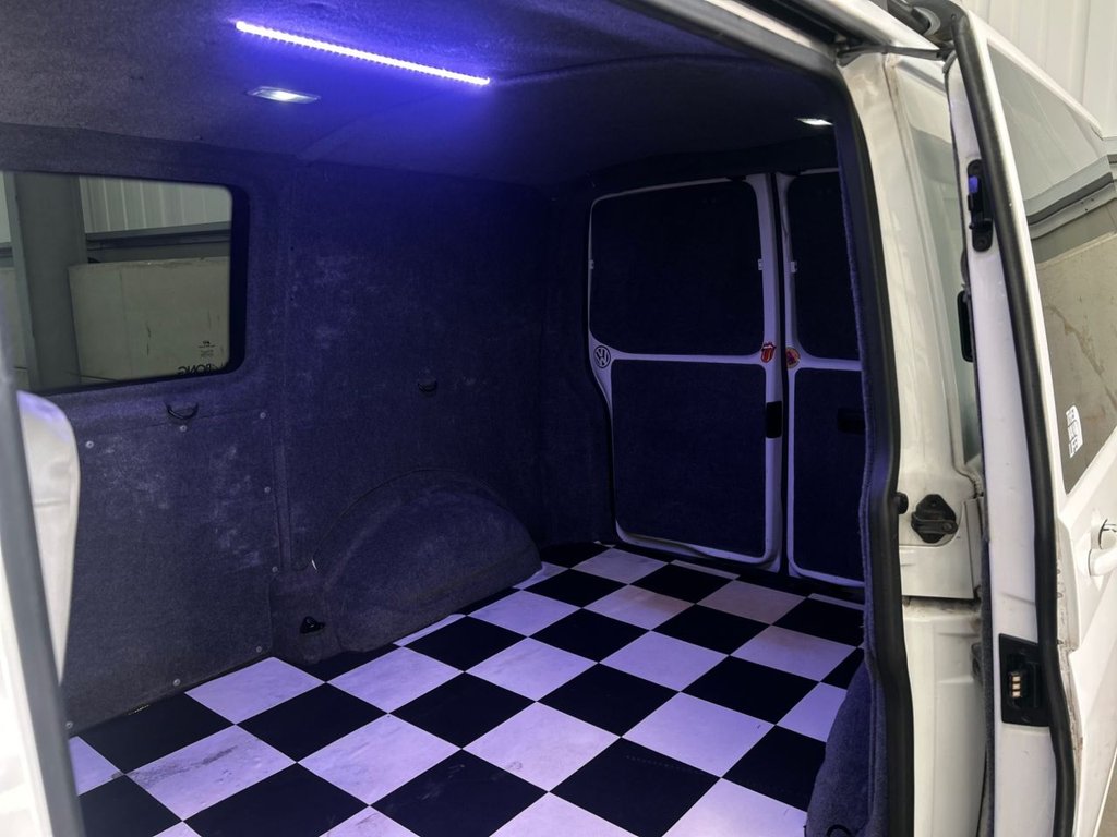 Used Volkswagen Transporter 2011 for sale - 78096285: Photo 11