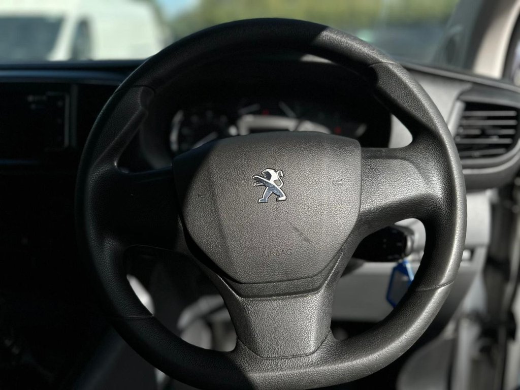 Used Peugeot Expert 2019 for sale - 78095984: Photo 35