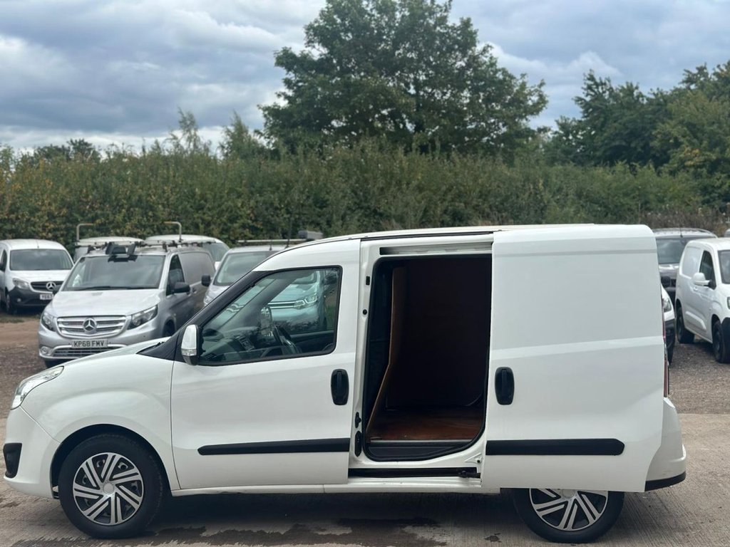 Used Vauxhall Combo 2014 for sale - 78095969: Photo 10