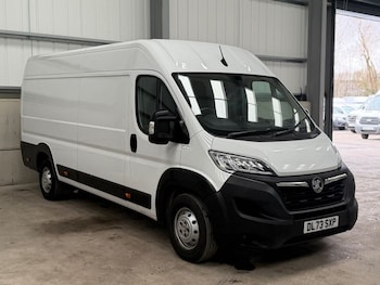 Vauxhall Movano feature image