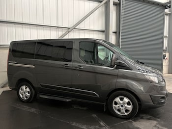 Used Ford Tourneo Custom 2017 for sale - 78181052: Photo