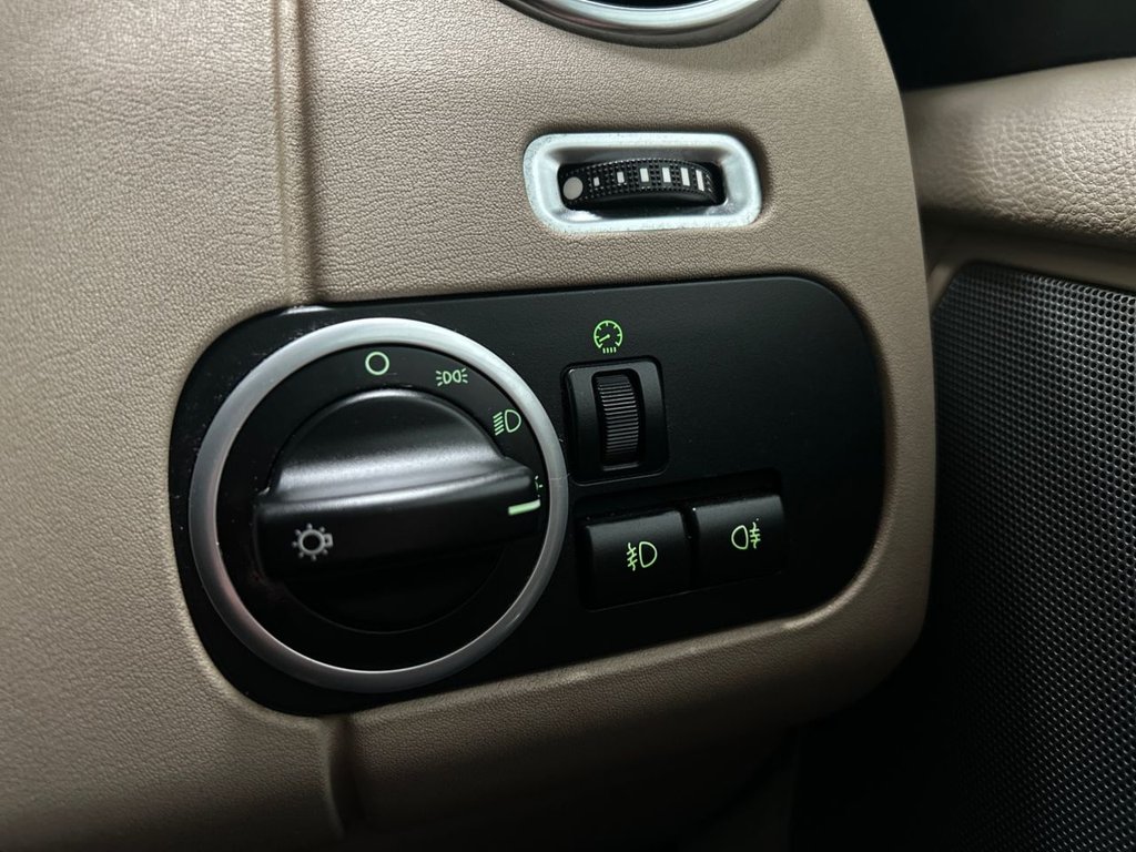 Used Land Rover Discovery 2010 for sale - 78096865: Photo 32