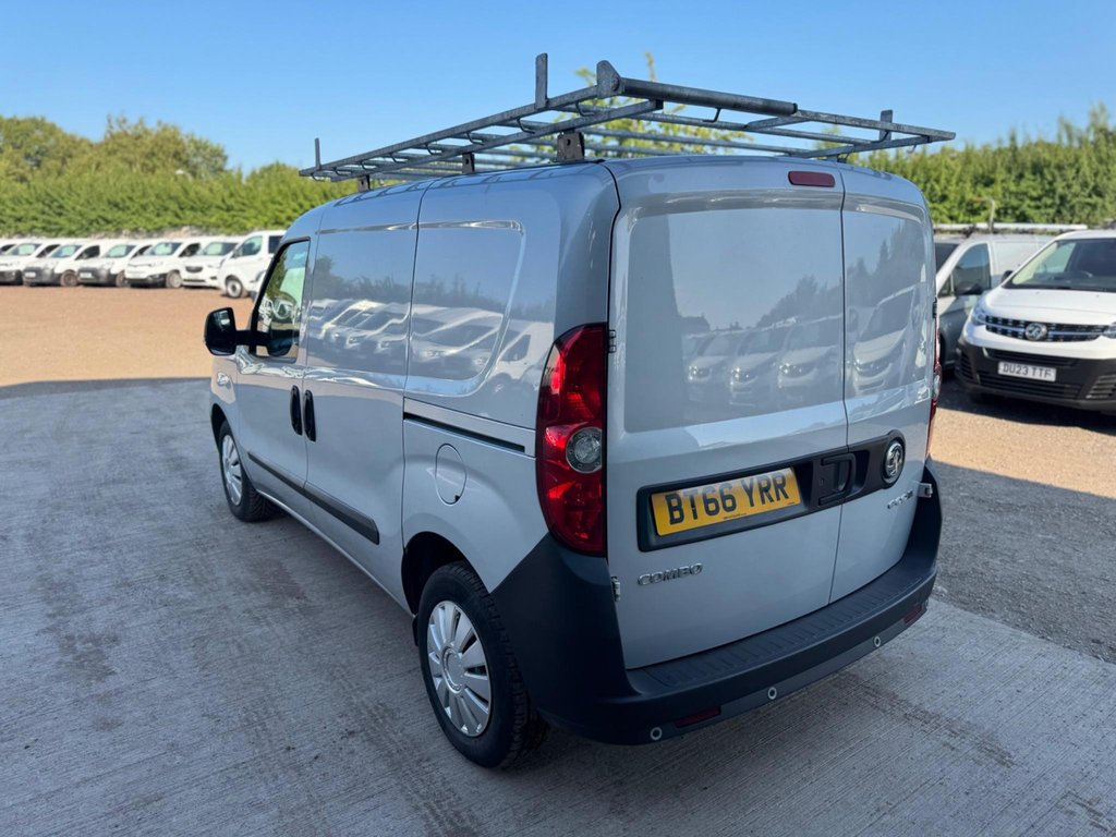 Used Vauxhall Combo 2017 for sale - 78095968: Photo 16