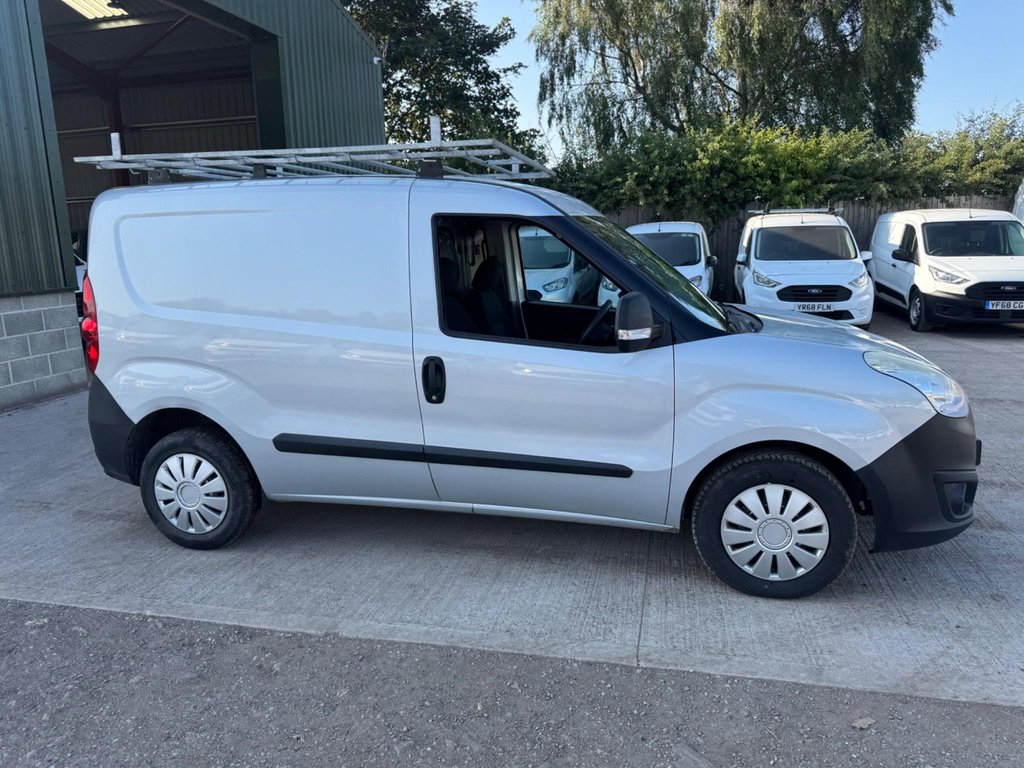 Used Vauxhall Combo 2017 for sale - 78095968: Photo 21