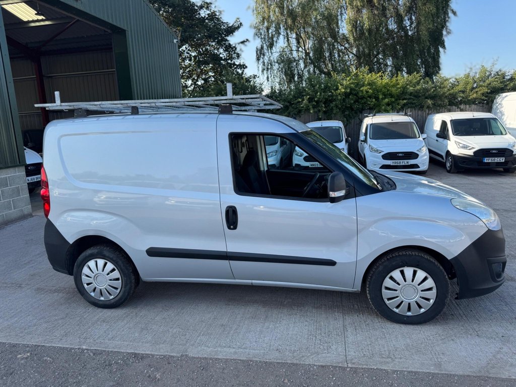 Used Vauxhall Combo 2017 for sale - 78095968: Photo 22