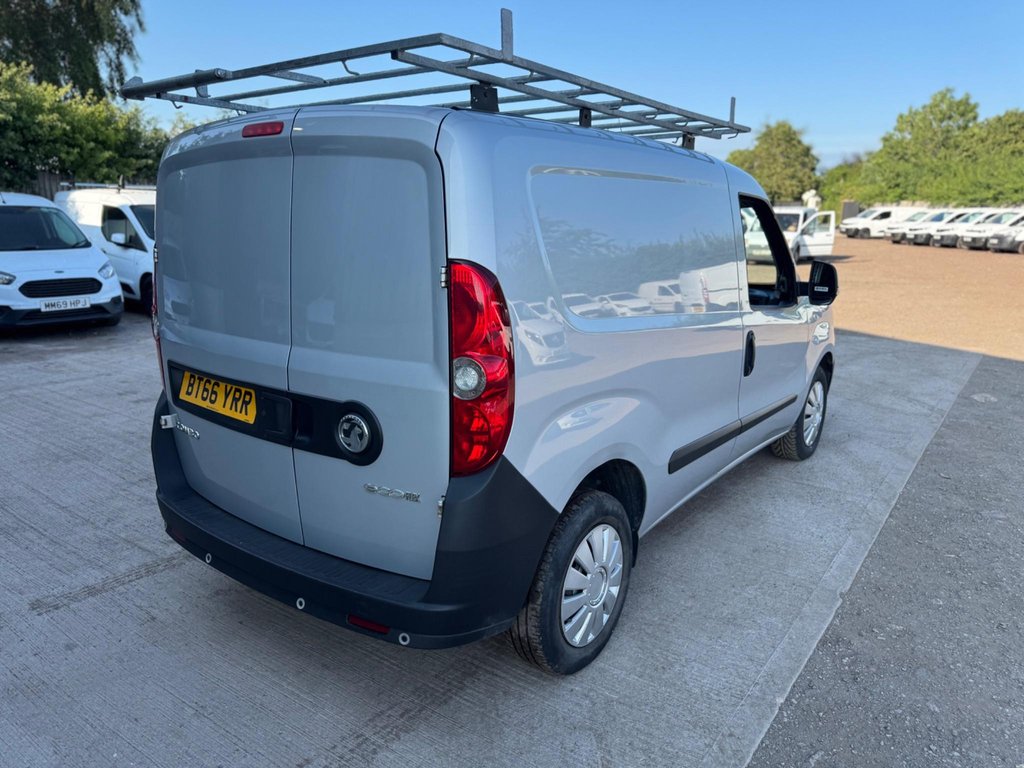 Used Vauxhall Combo 2017 for sale - 78095968: Photo 26