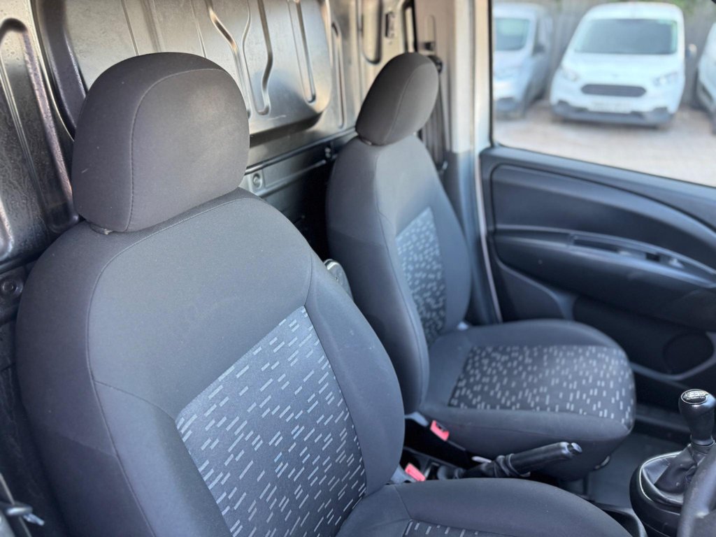 Used Vauxhall Combo 2017 for sale - 78095968: Photo 27