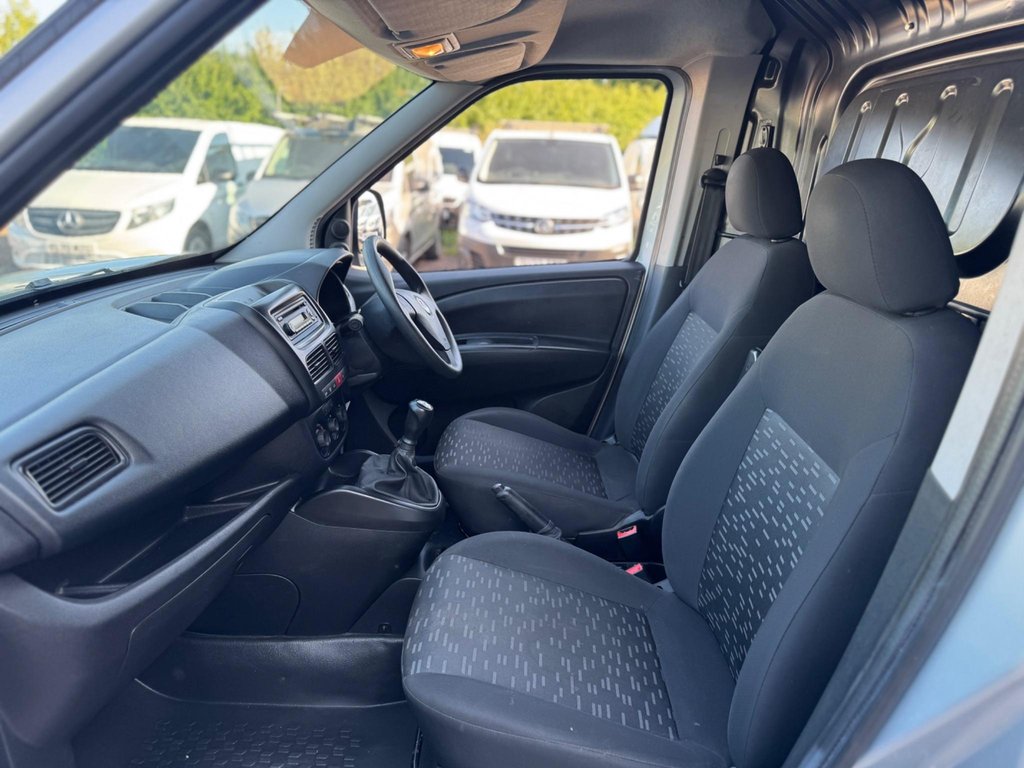 Used Vauxhall Combo 2017 for sale - 78095968: Photo 28