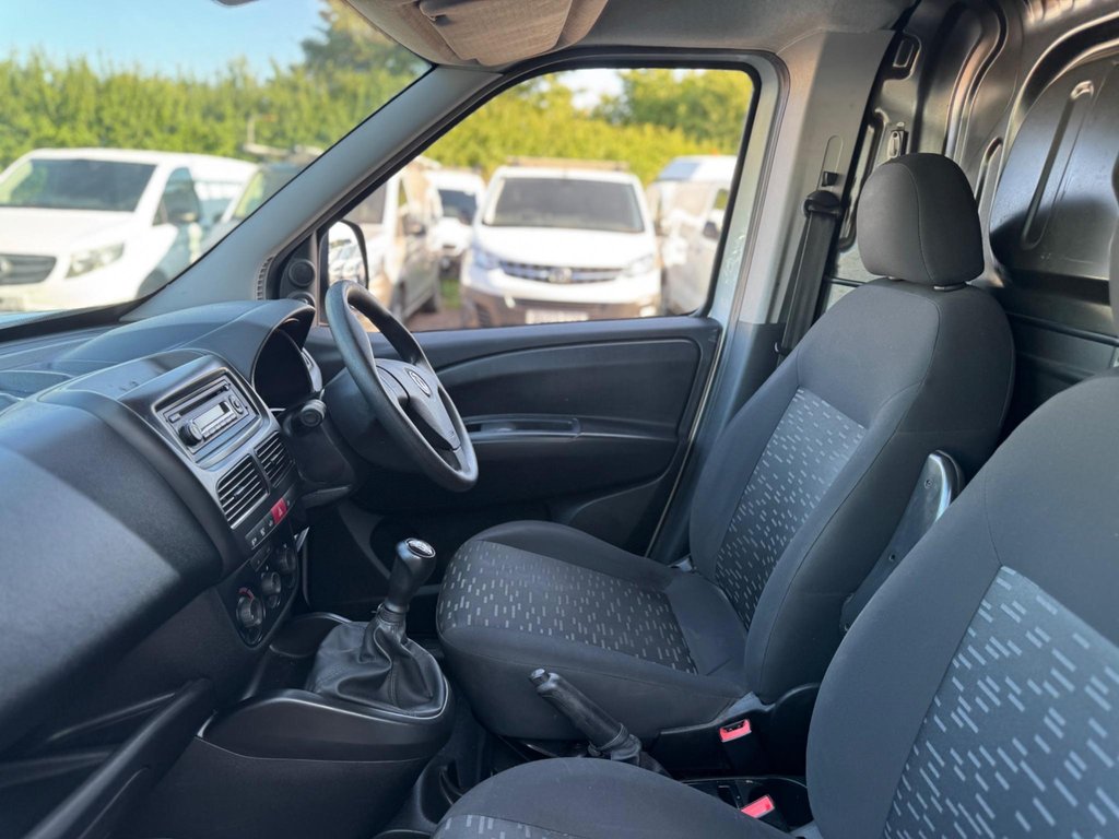 Used Vauxhall Combo 2017 for sale - 78095968: Photo 30