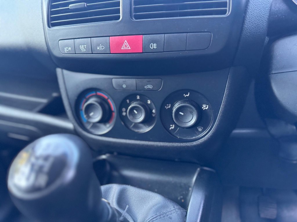 Used Vauxhall Combo 2017 for sale - 78095968: Photo 34