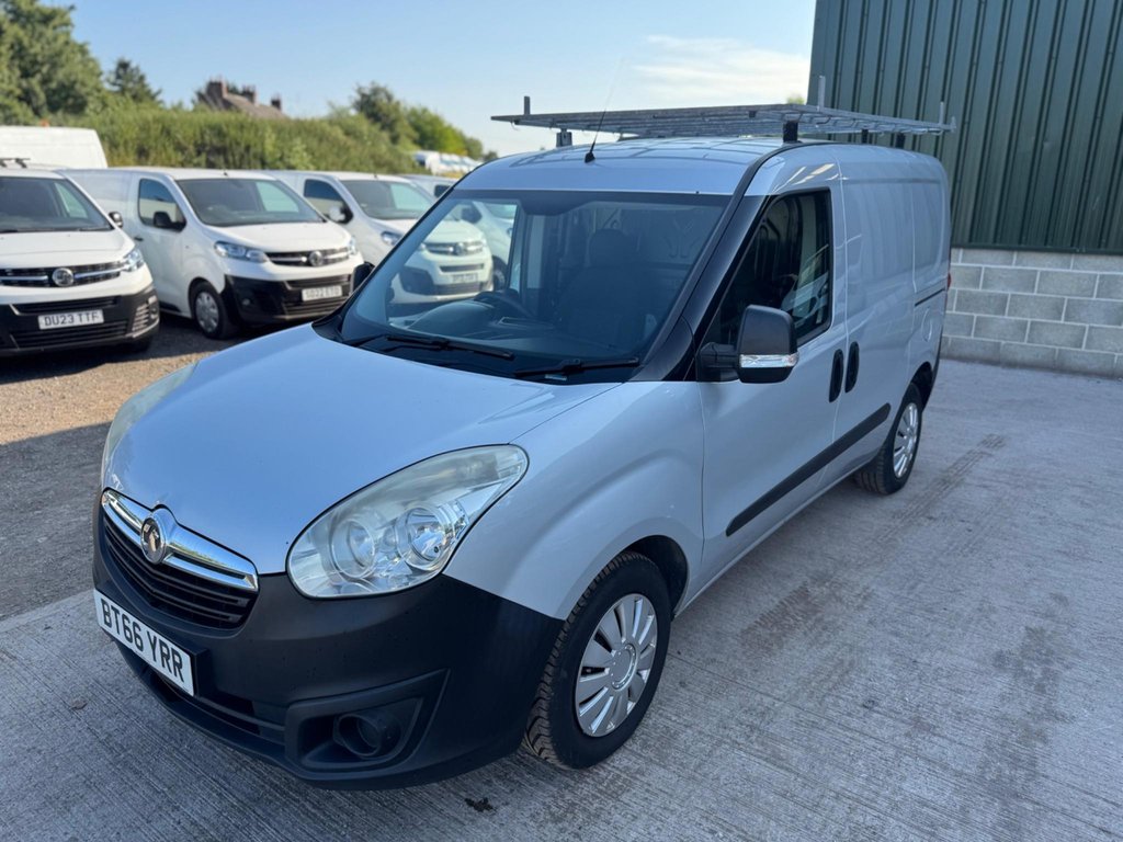 Used Vauxhall Combo 2017 for sale - 78095968: Photo 8