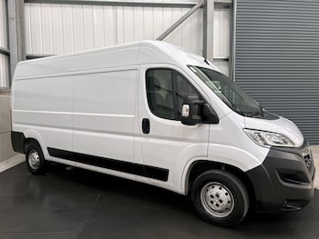Vauxhall Movano feature image