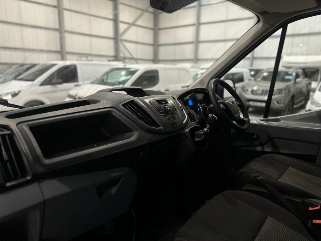 Used Ford Transit 2018 for sale - 78095999: Photo 32