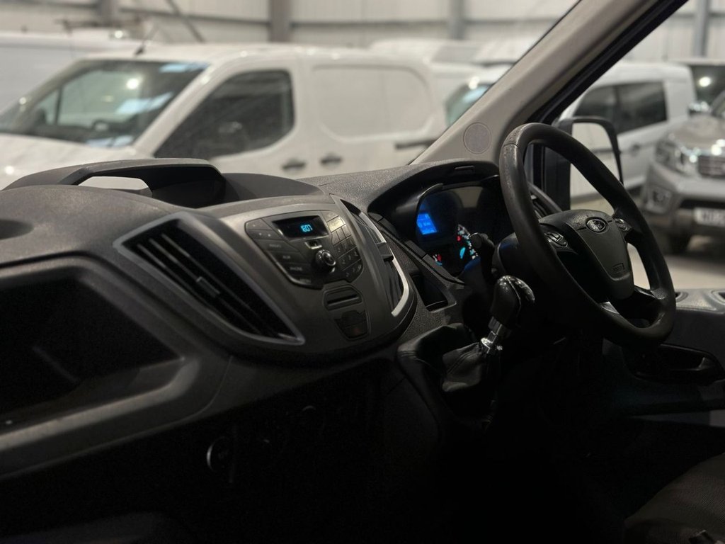 Used Ford Transit 2018 for sale - 78095999: Photo 33