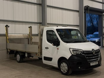 Renault Master feature image