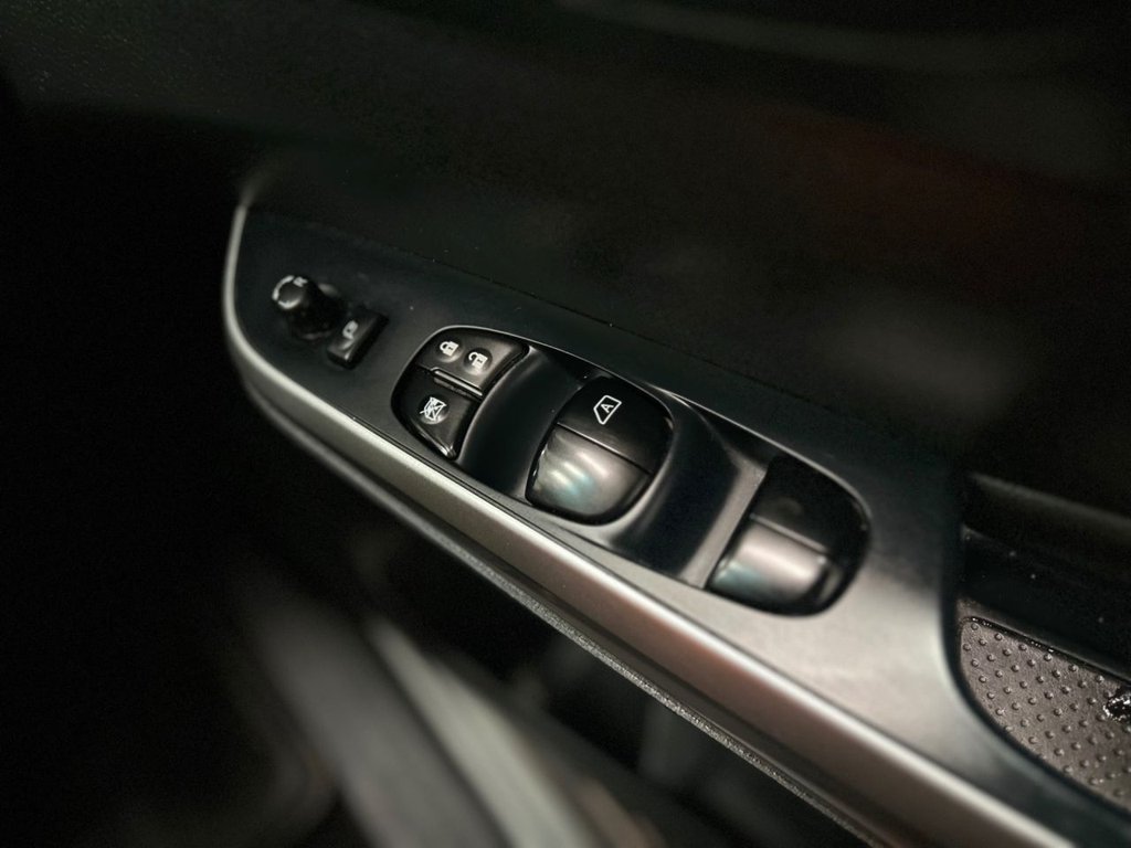 Used Nissan Navara 2020 for sale - 78096321: Photo 26