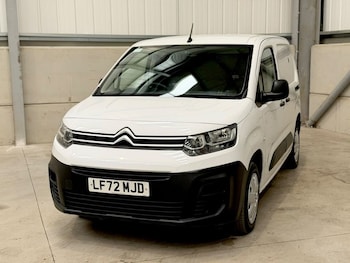 Used Citroen Berlingo 2023 for sale - 79442747: Photo