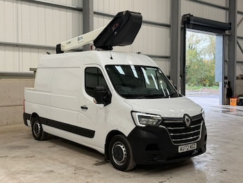Renault Master feature image