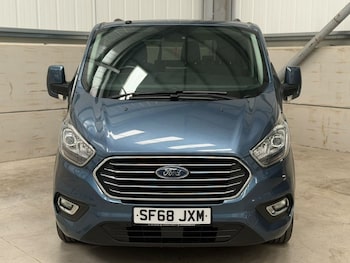 Used Ford Tourneo Custom 2018 for sale - 79370735: Photo
