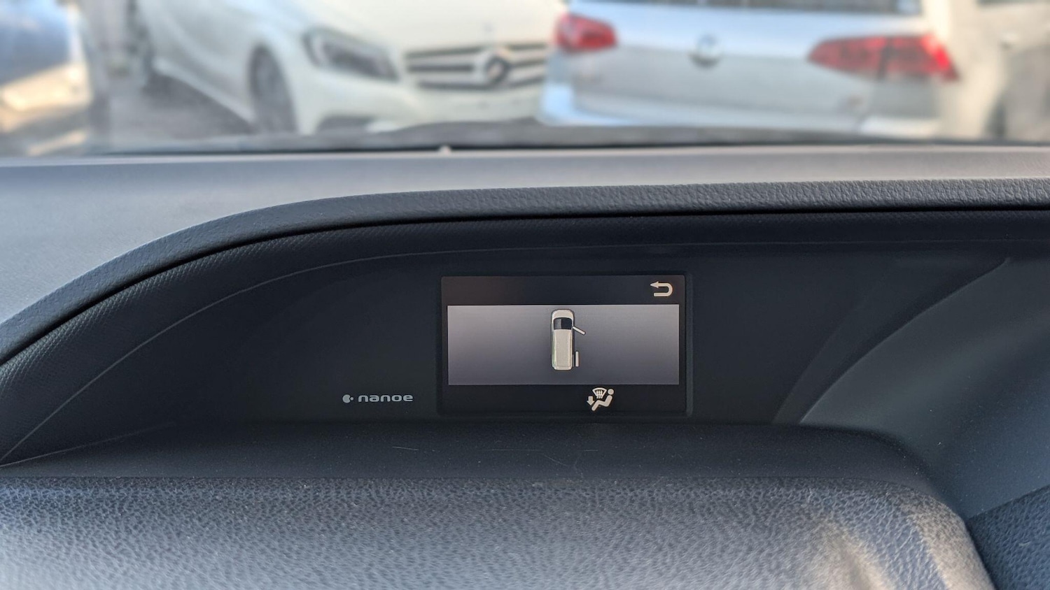 Used Toyota Noah for sale - 76996110: Photo 16