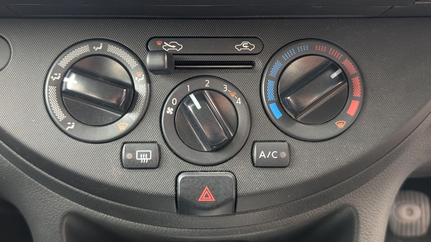 Used Nissan Note 2010 for sale - 76432522: Photo 20