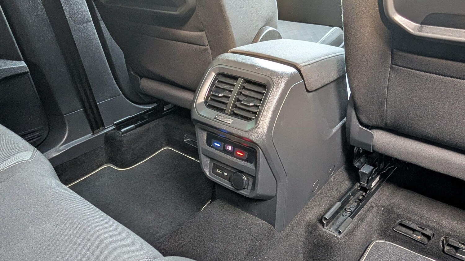 Used Volkswagen Tiguan 2020 for sale - 77066385: Photo 44