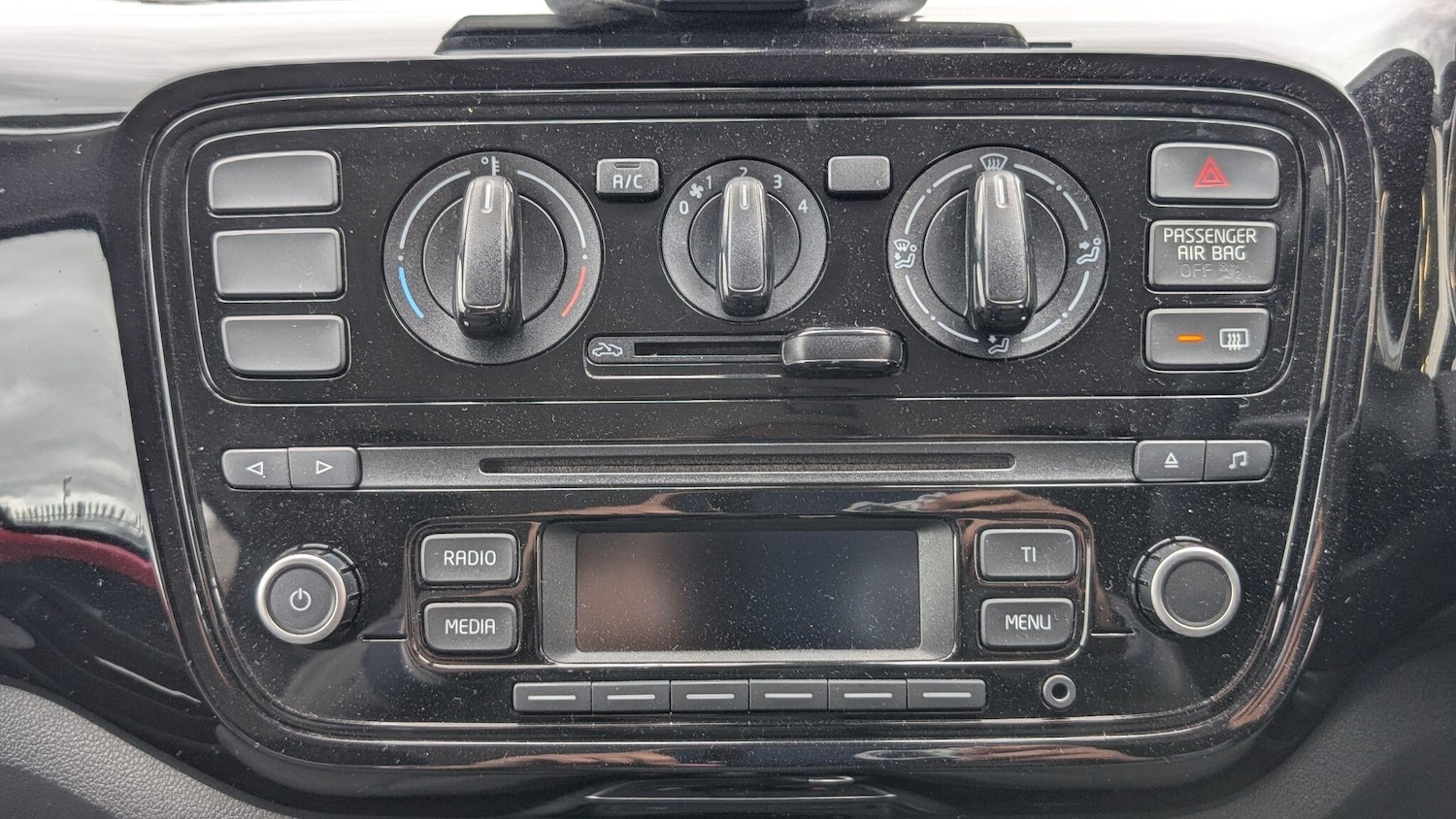 Used Volkswagen up! for sale - 78135875: Photo 12