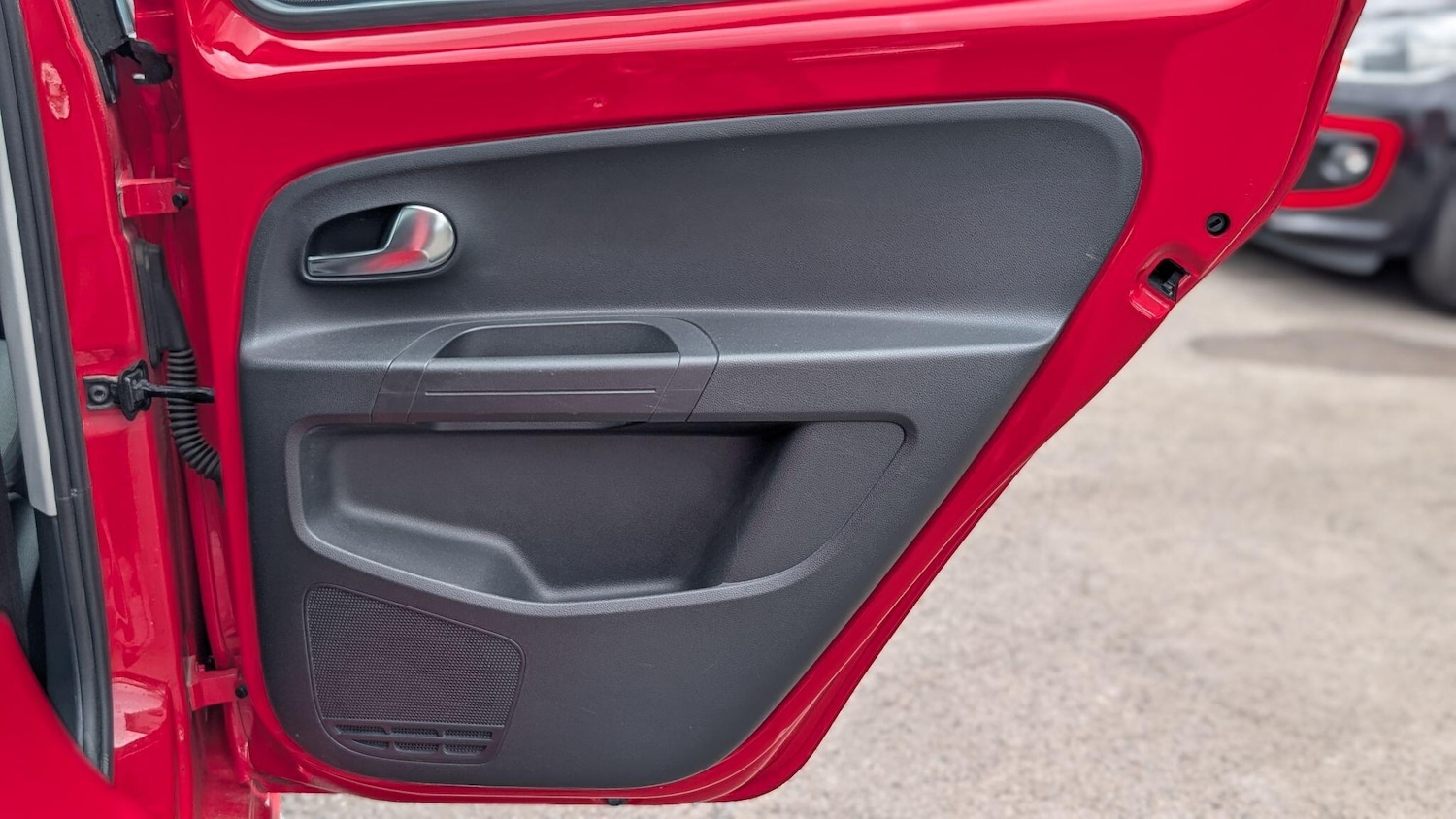 Used Volkswagen up! for sale - 78135875: Photo 29