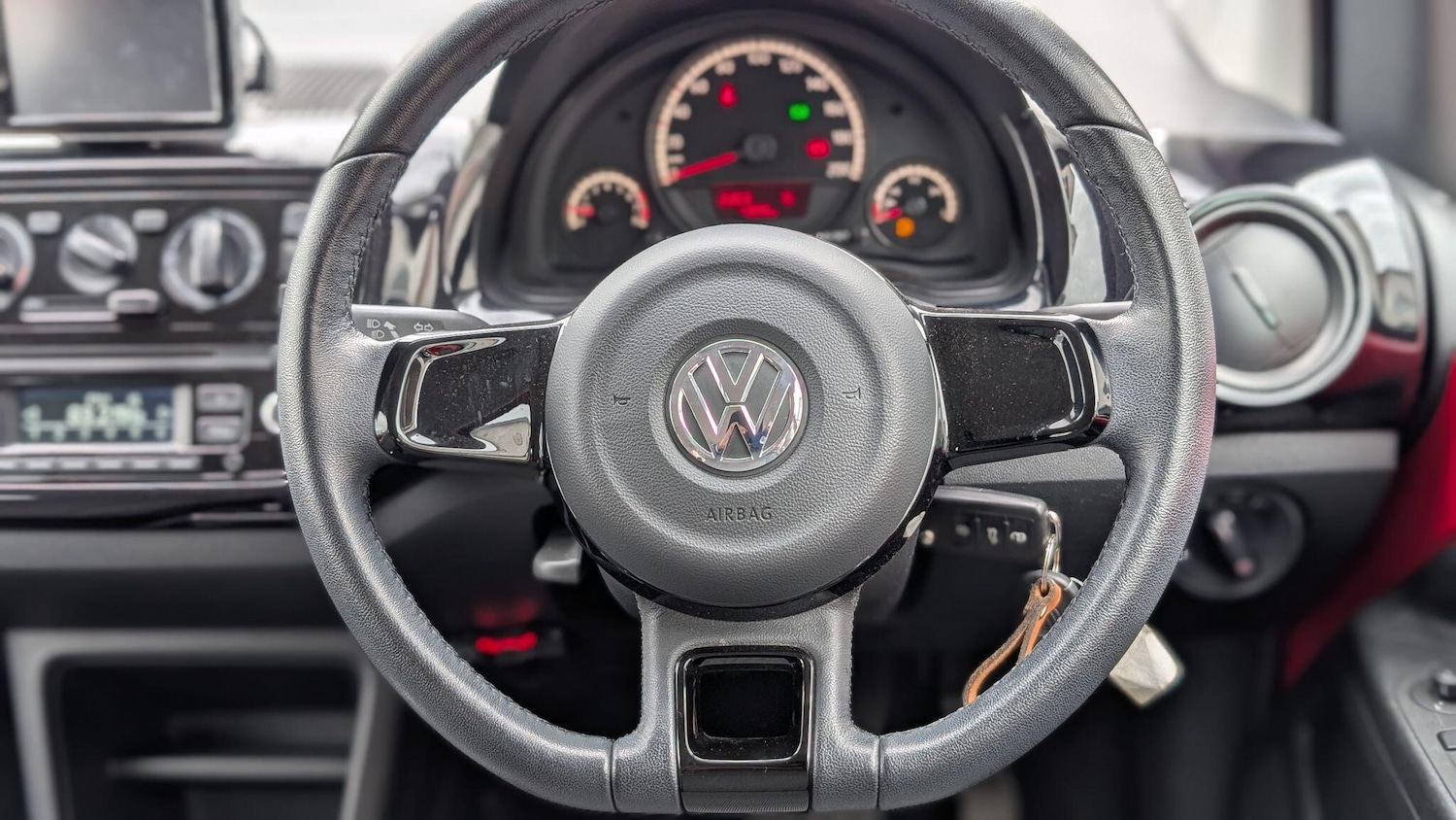 Used Volkswagen up! for sale - 78135875: Photo 9