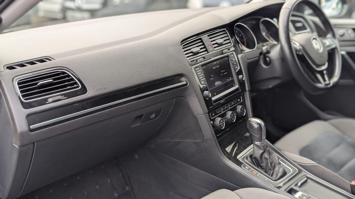 Used Volkswagen Golf 2025 for sale - 77358301: Photo 53