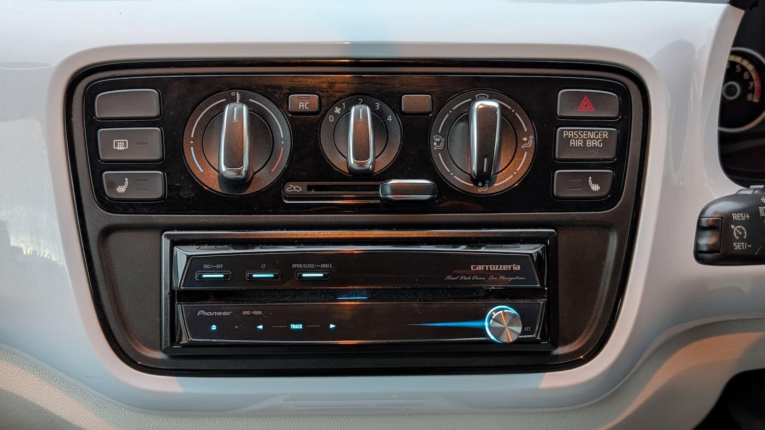 Used Volkswagen up! for sale - 76976356: Photo 12