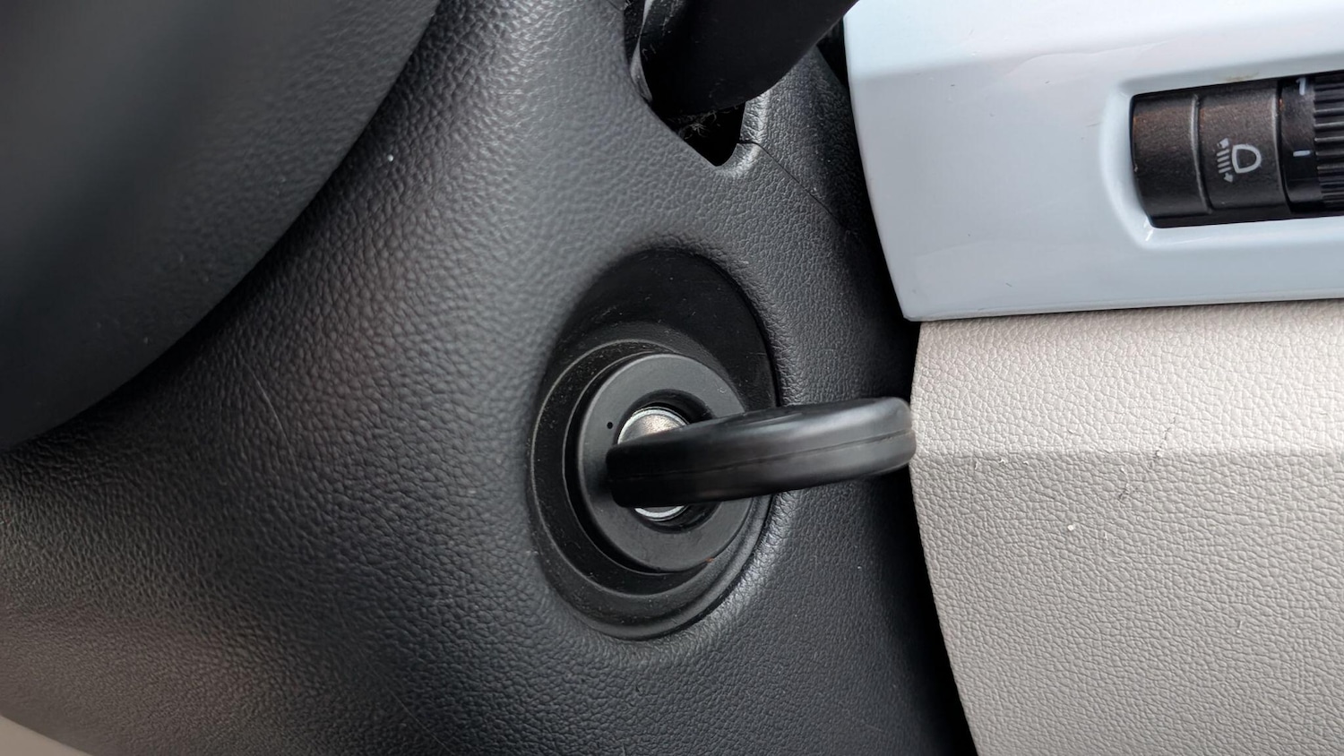 Used Volkswagen up! for sale - 76976356: Photo 25