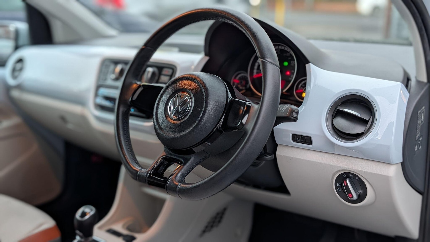 Used Volkswagen up! for sale - 76976356: Photo 9